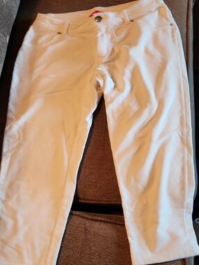 White Stretch Capri Pants